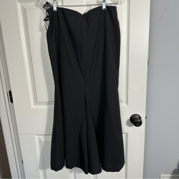 Anne Klein midi skirt, size 10, NWT, fit and flare with back kick pleat, fall - Picture 5 of 11